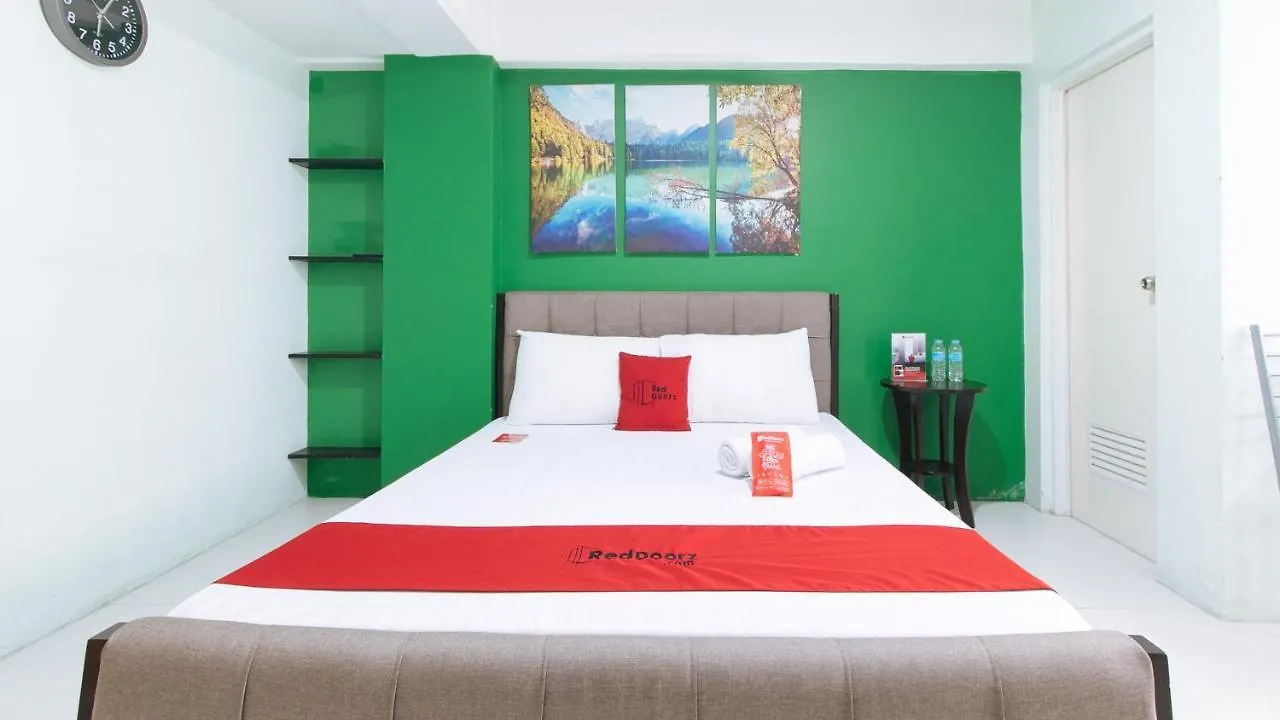 **  Reddoorz Near C5 Kalayaan Avenue Makati Hotel Taguig Philippines